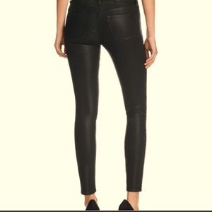 J Brand style 620 super skinny LACQ BLK Q